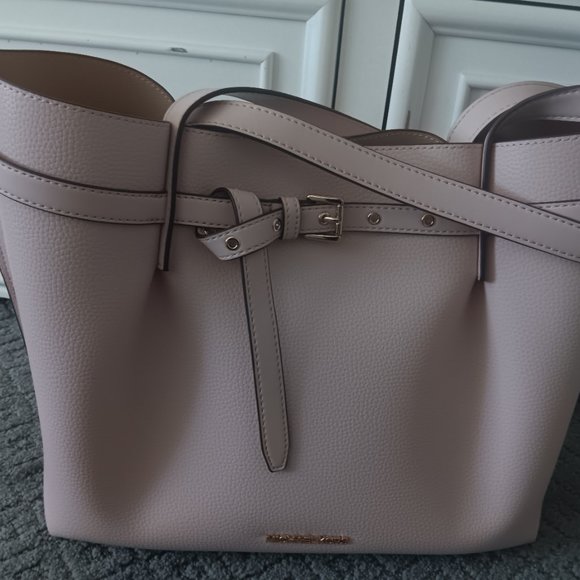 Michael Kors LG EW Emilia Tote - Picture 1 of 8